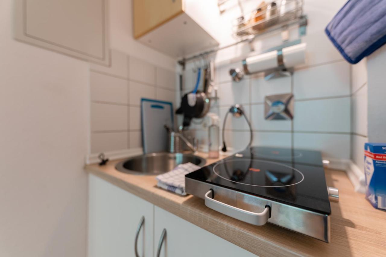 Stay Awesome - Schonfeld Apartment, Netflix Und Kostenloses Parken Kassel Kültér fotó
